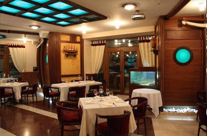 Columbus Hotel Odessa Eksteriør bilde