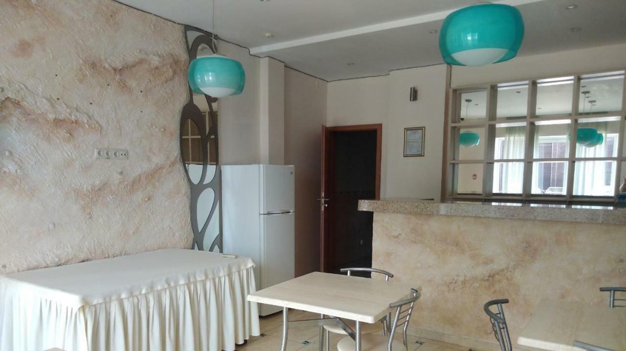Columbus Hotel Odessa Eksteriør bilde
